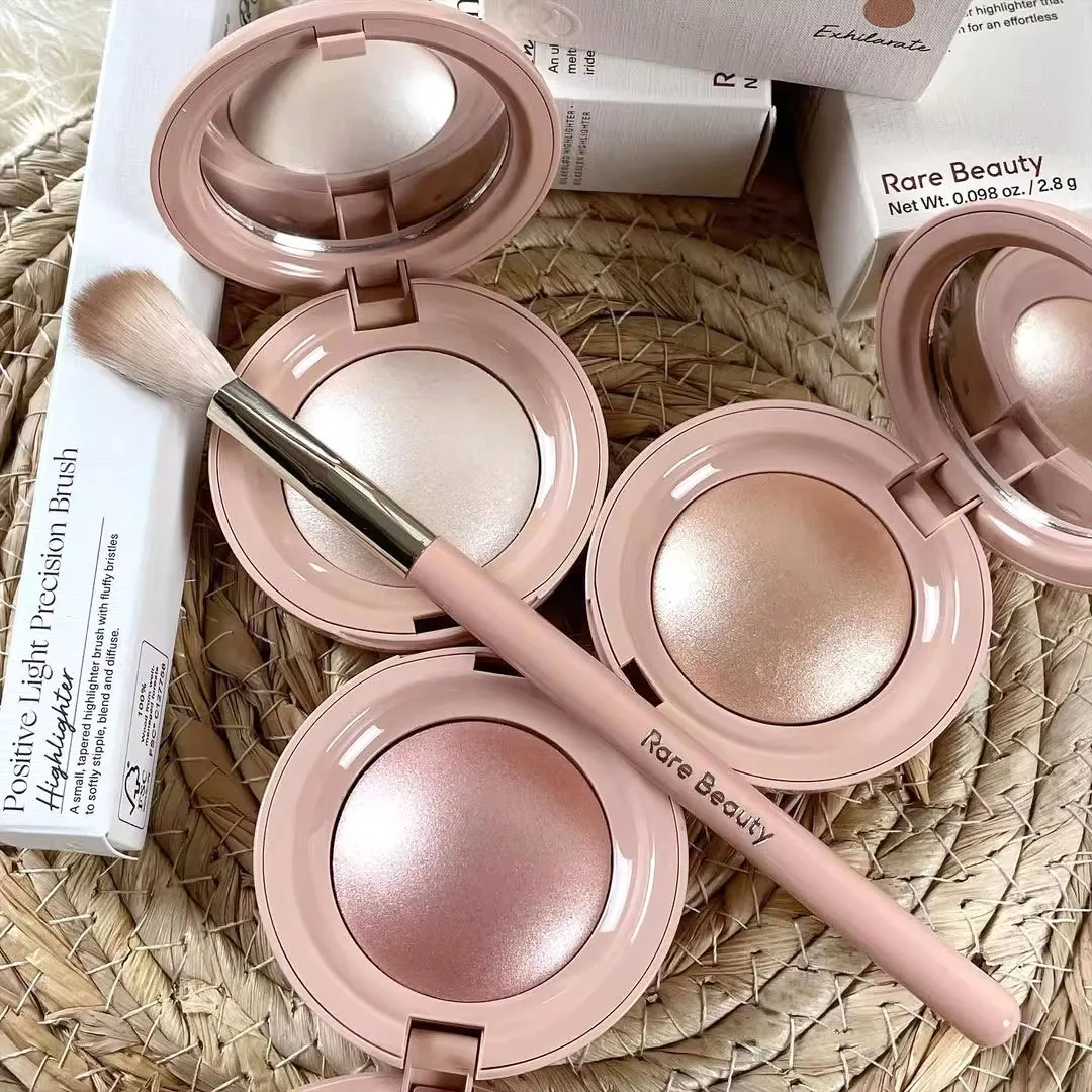 Жидкие румяна-хайлайтер Rare B – обзор и цена Huda Beauty Makeup Set